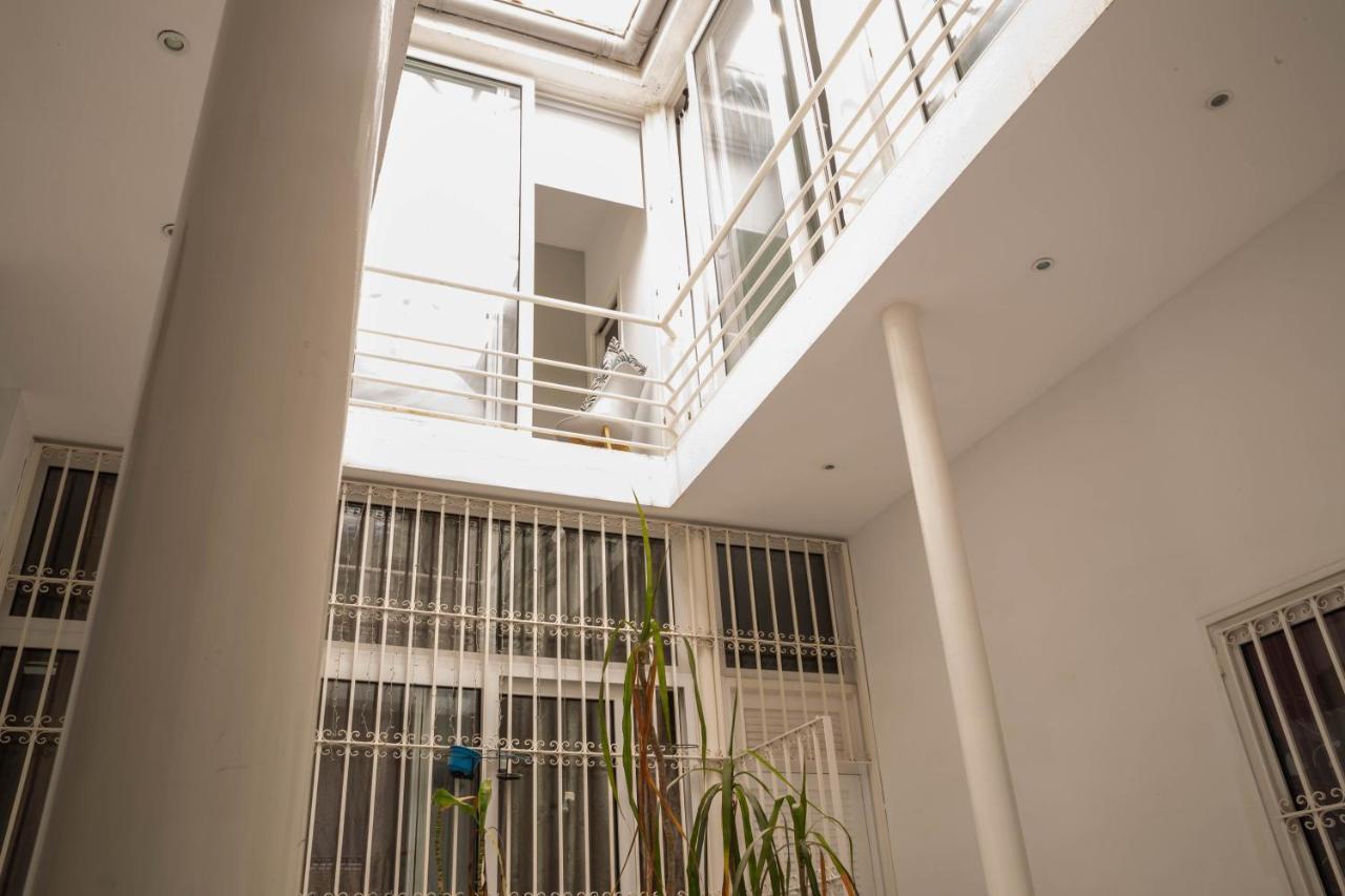 Behouse Santa Cruz, Seville